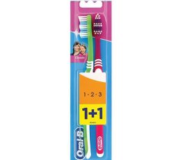 Oral B Toothbrush 3 Effect Classic 40 Medium Bundle Pack